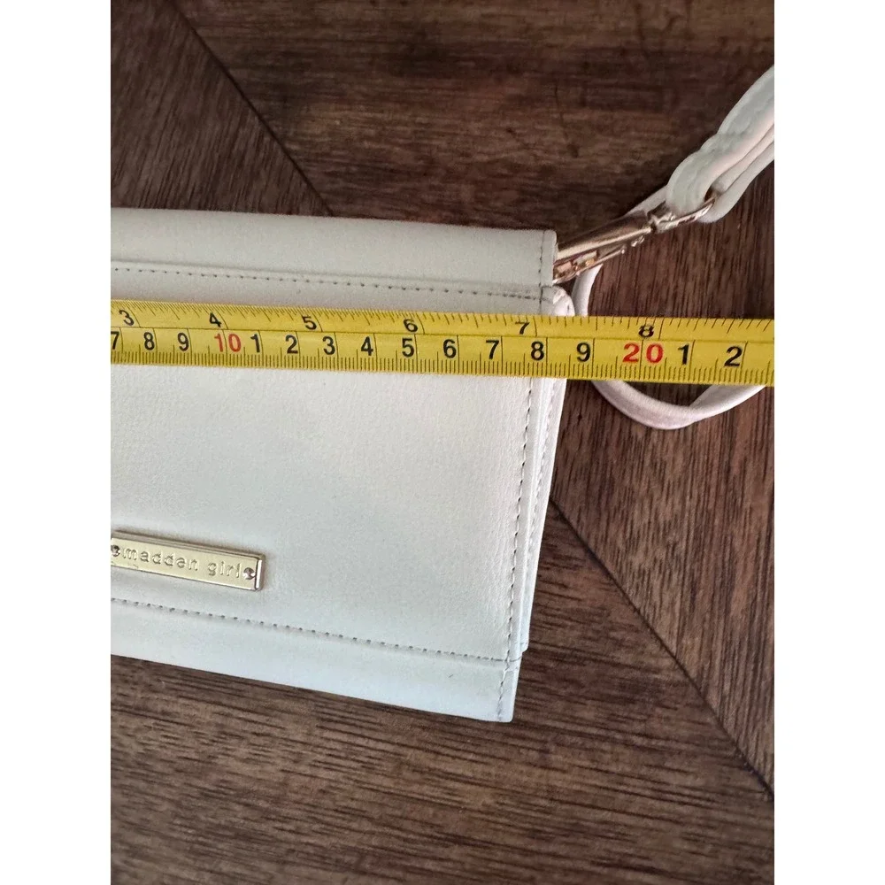 Madden Girl Cream Faux Leather Bow Wristlet Wallet Cream Gold Tone Logo